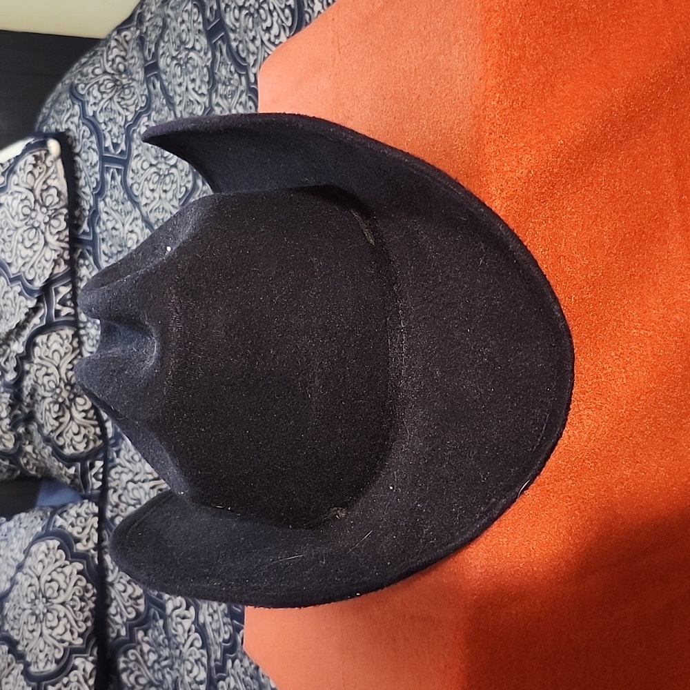 Black Felt Cowboy Hat